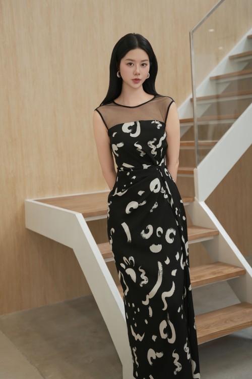 Sixdo Black Silk Sarong Dress